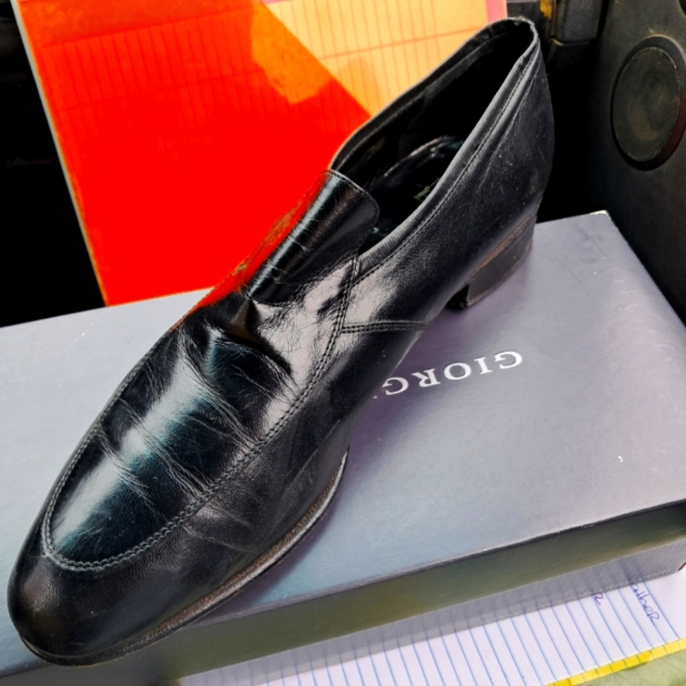 NUNN BUSH MENS BLACK LOAFERS REALLY NICE.